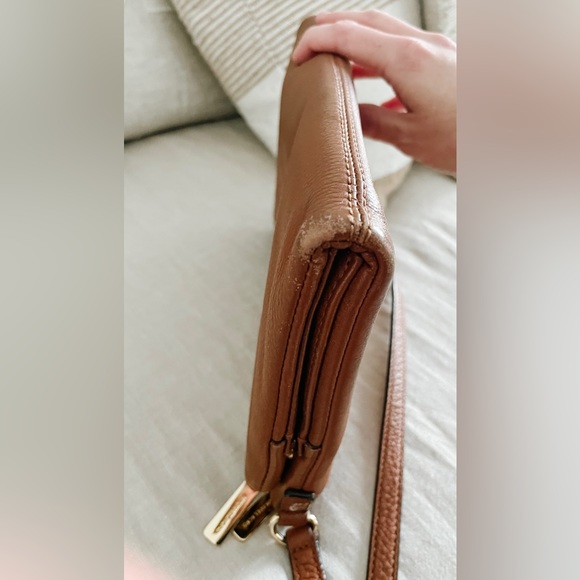 Michael Kors crossbody purse - Picture 5 of 14